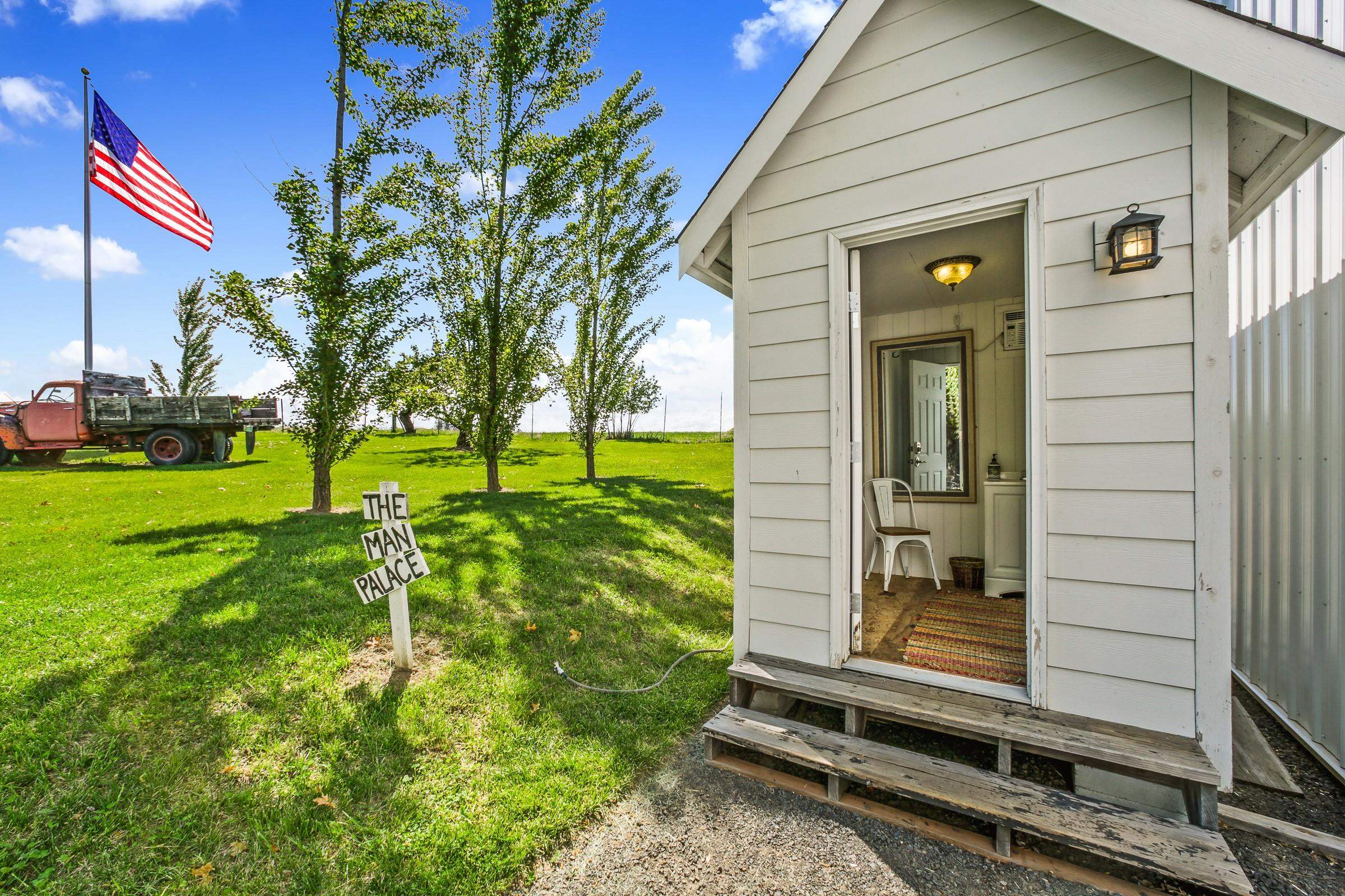 17911 North Day Mt Spokane Road Colbert, WA 99005 - Photo 35 of 48