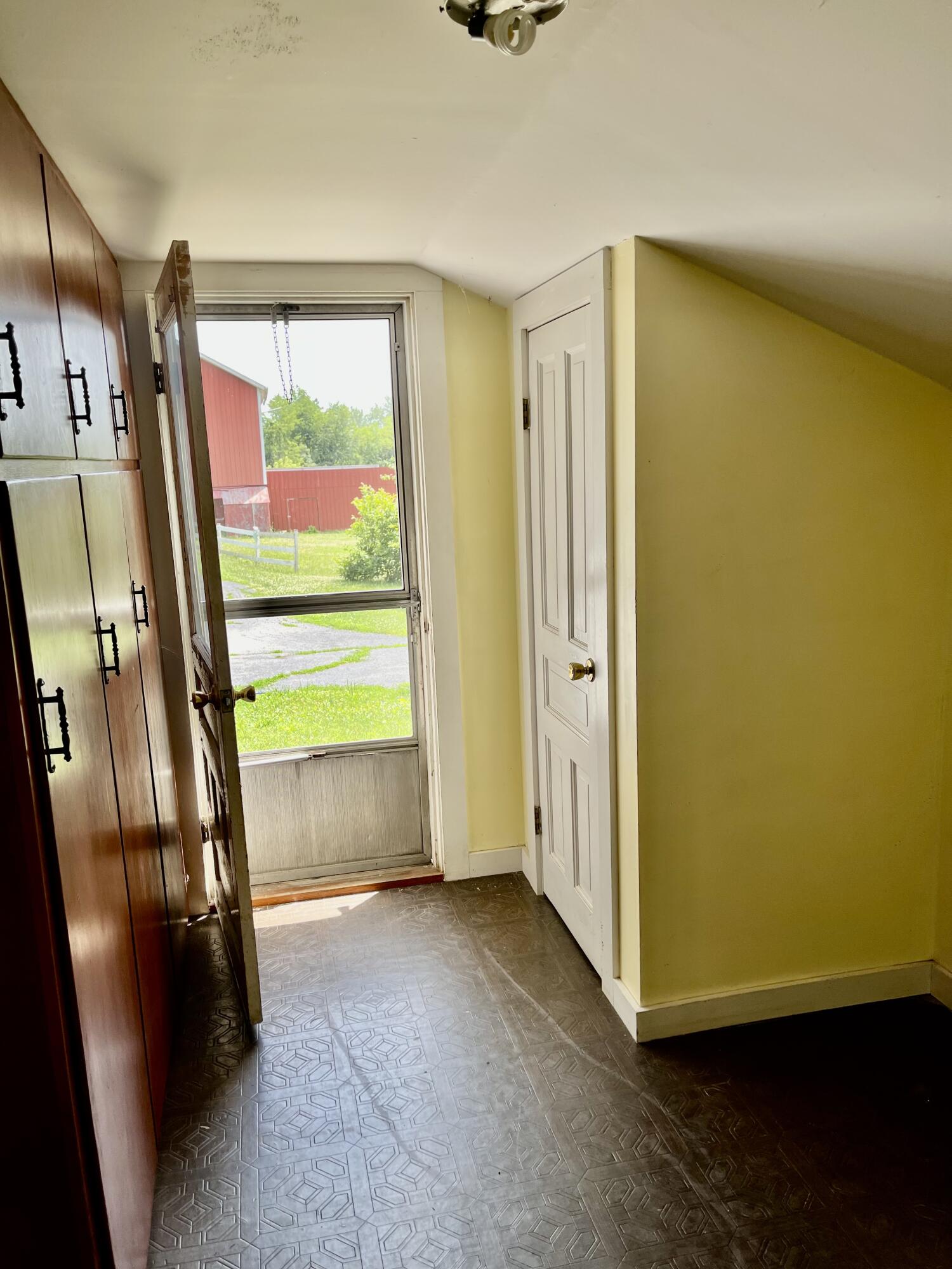 4011 Peterson Road Osseo, MI 49266 - Photo 12 of 19 C45E0173-BD93-4298-8124-15C5F861C925
