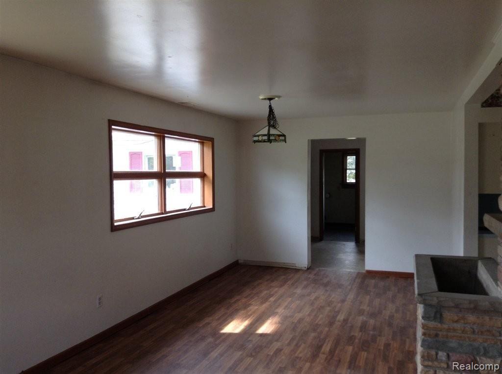 6471 East Pierson Road Flint, MI 48506 - Photo 12 of 27 IMG_2370.JPG