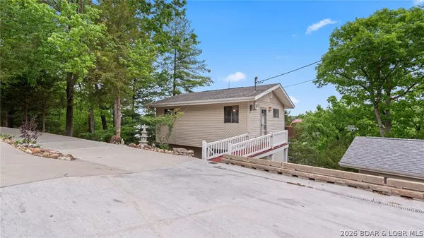$450,000 | 126 Hickory Road, Lake Ozark, MO 65049