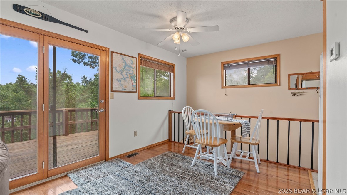 126 Hickory Road Lake Ozark, MO 65049 - Photo 16 of 87