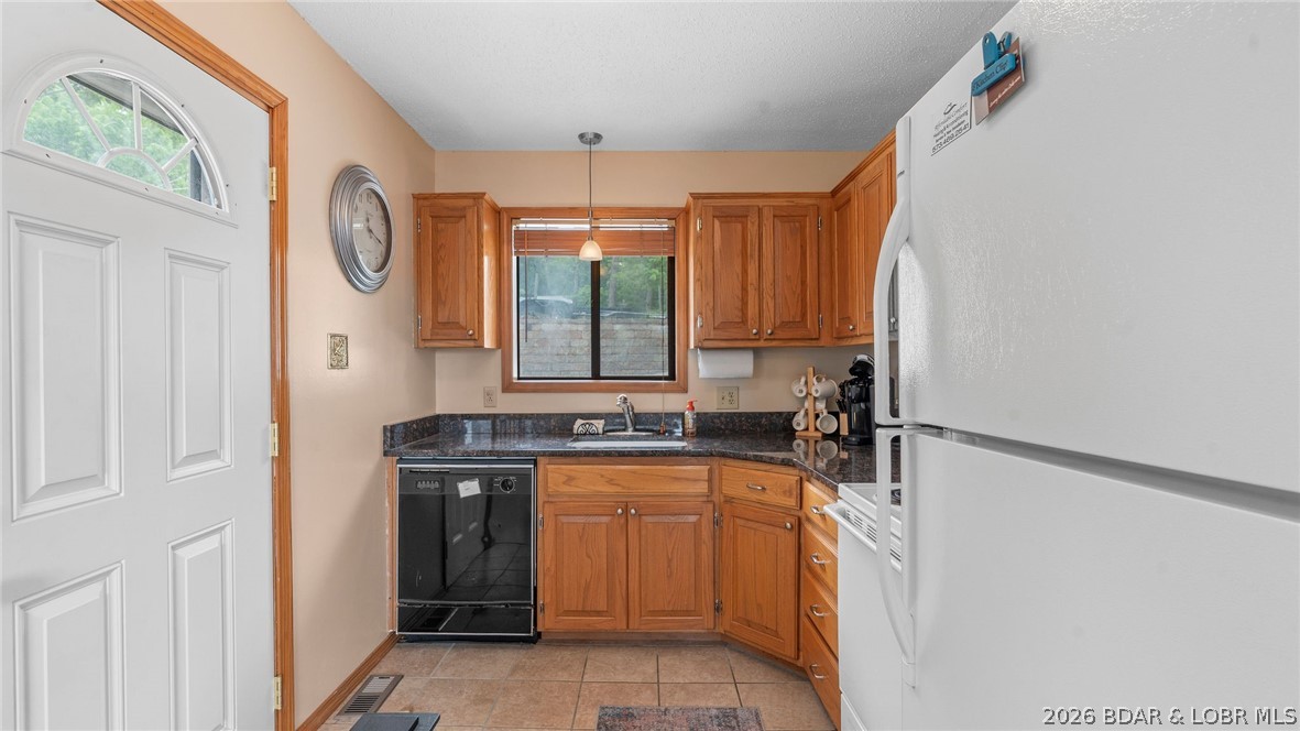 126 Hickory Road Lake Ozark, MO 65049 - Photo 8 of 87