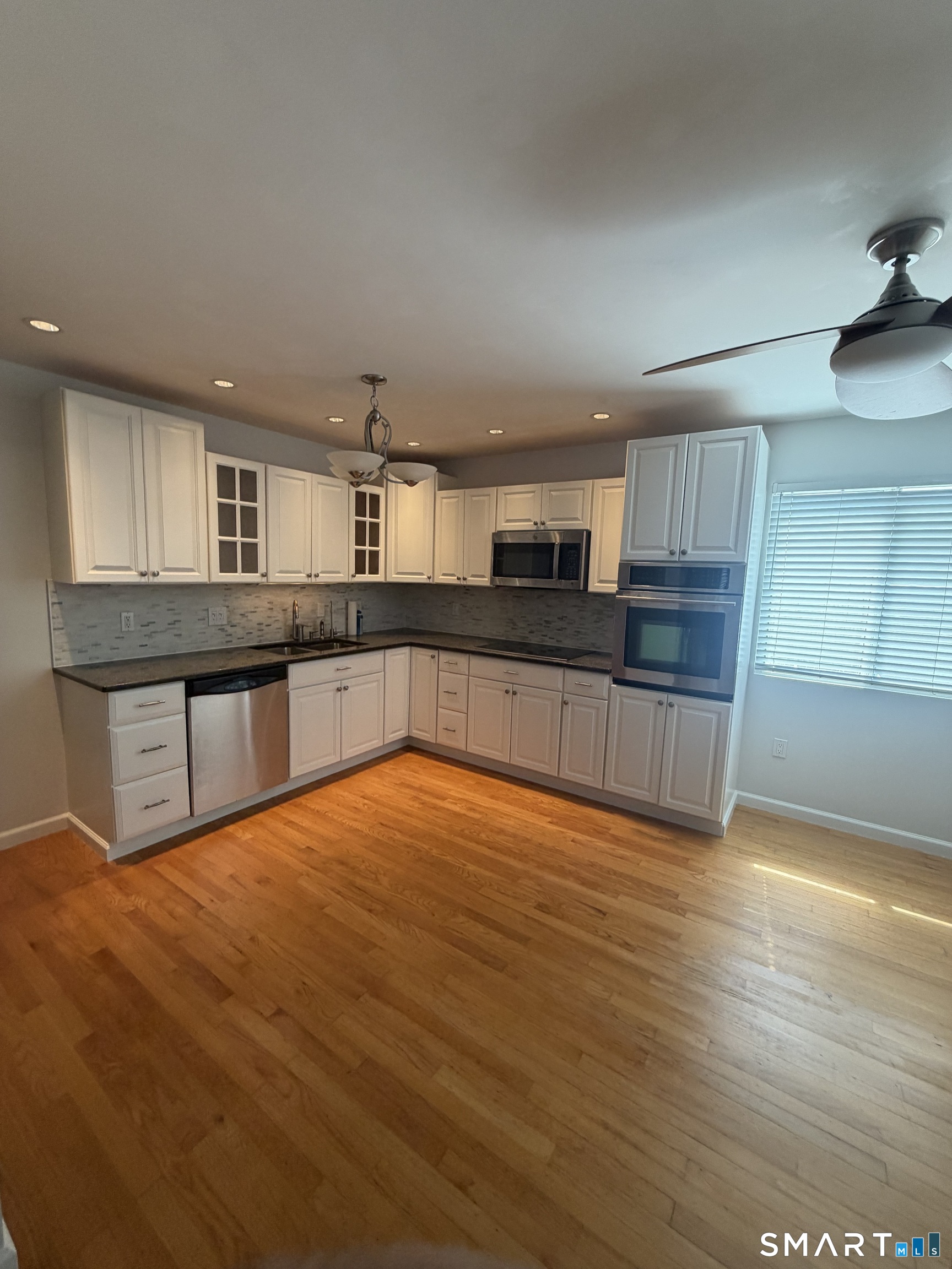 463 Cove Road, Unit 6 Stamford, CT 06902 - Photo 4 of 12