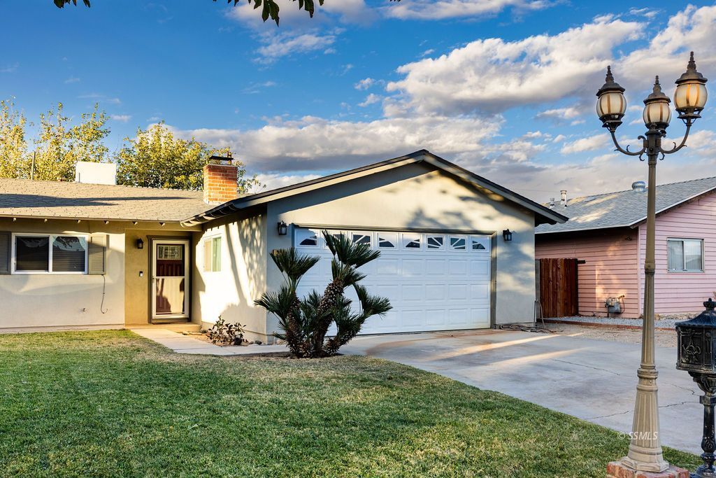 304 West Perdew Avenue Ridgecrest, CA 93555 - Photo 5 of 28