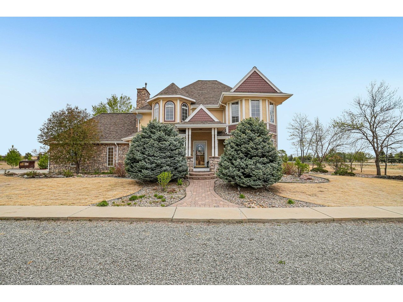 9743 Yellowstone Road Longmont, CO 80504 - Photo 5 of 50