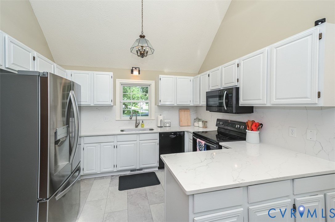 1113 Santa Anna Road Henrico, VA 23229 - Photo 14 of 56