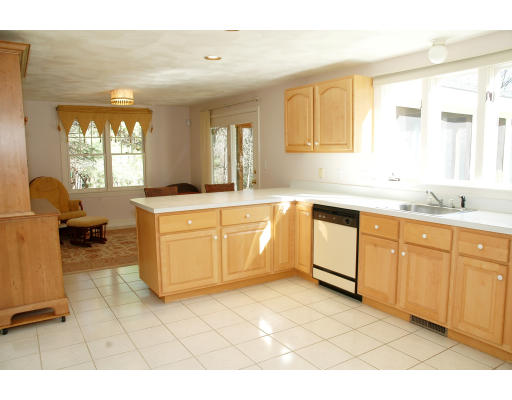 92 Taylor Road Acton, MA 01720 - Photo 6 of 7 Gallery Image 6