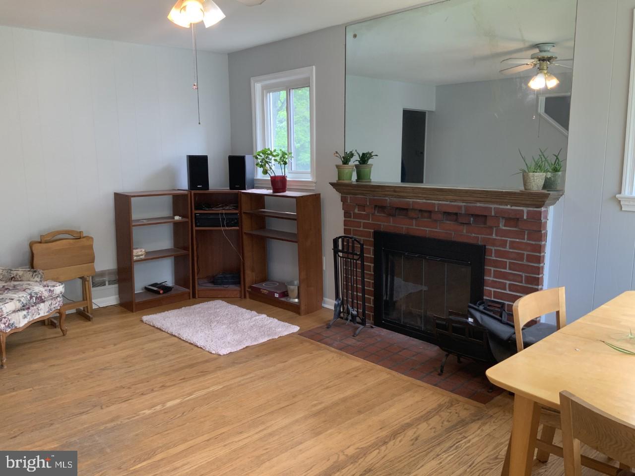 5613 Berwyn Road Berwyn Heights, MD 20740 - Photo 2 of 20 LR w/ FP