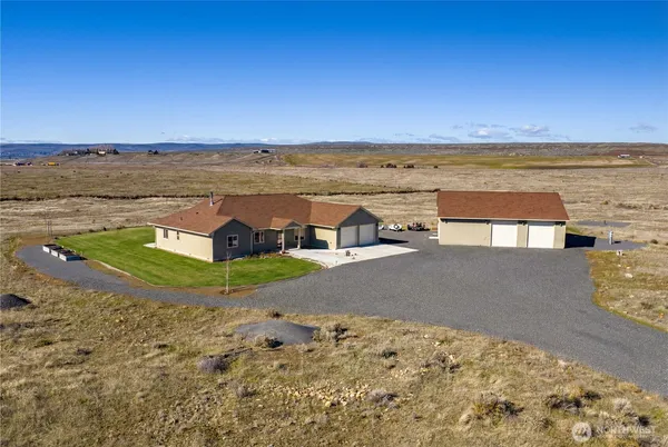 $825,000 | 20746 Rd D.5, Soap Lake, WA 98851
