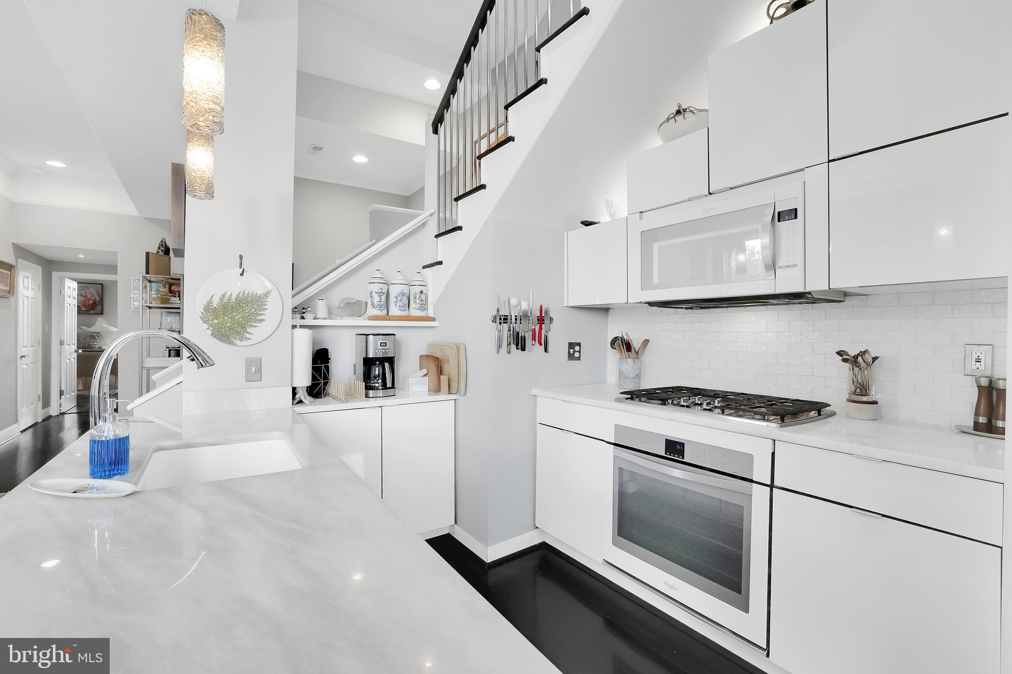 1 Logan Circle Northwest, Unit PH7 Washington, DC 20005 - Photo 15 of 54