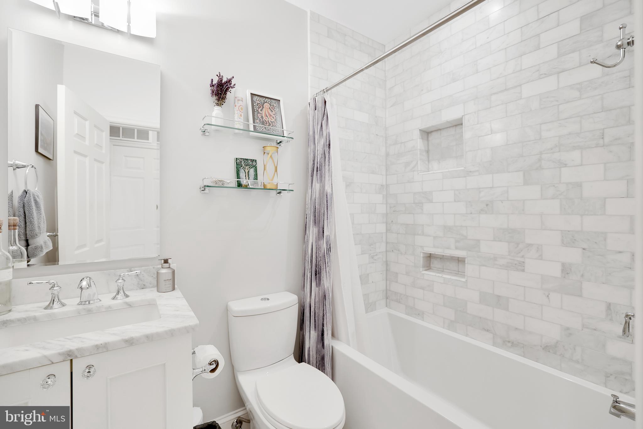 1 Logan Circle Northwest, Unit PH7 Washington, DC 20005 - Photo 23 of 54