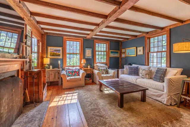 $800,000 | 879 River Road, Manchester, VT 05255