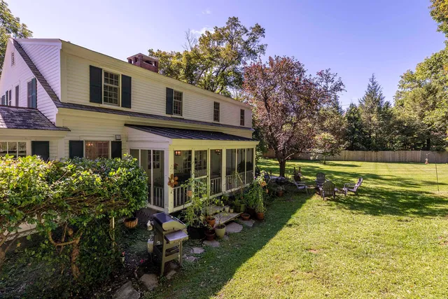 $800,000 | 879 River Road, Manchester, VT 05255