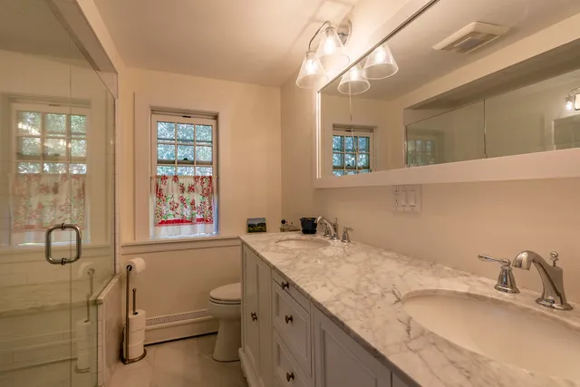 $800,000 | 879 River Road, Manchester, VT 05255