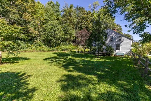 $800,000 | 879 River Road, Manchester, VT 05255