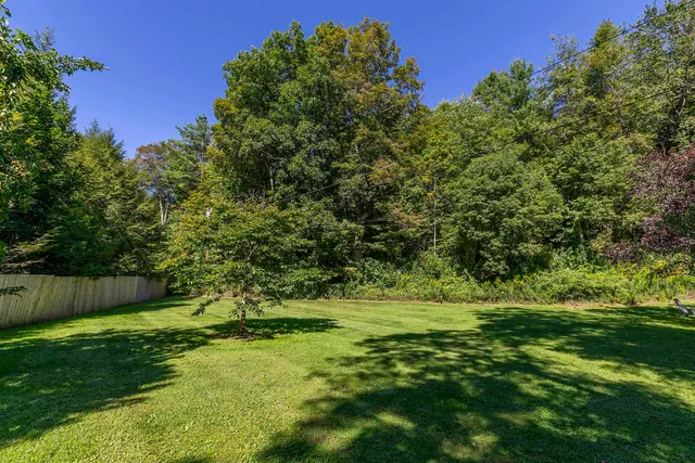 $800,000 | 879 River Road, Manchester, VT 05255