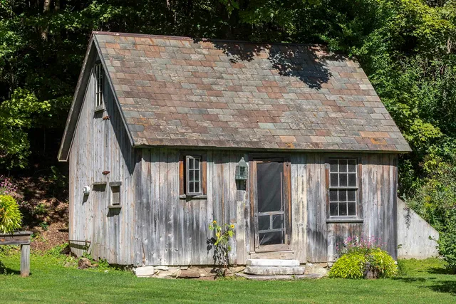 $800,000 | 879 River Road, Manchester, VT 05255