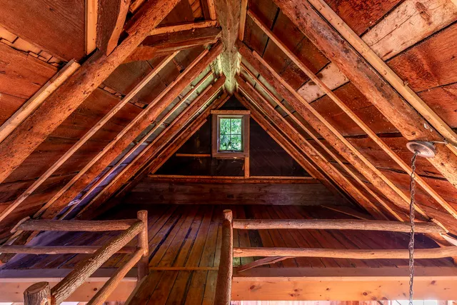 $800,000 | 879 River Road, Manchester, VT 05255