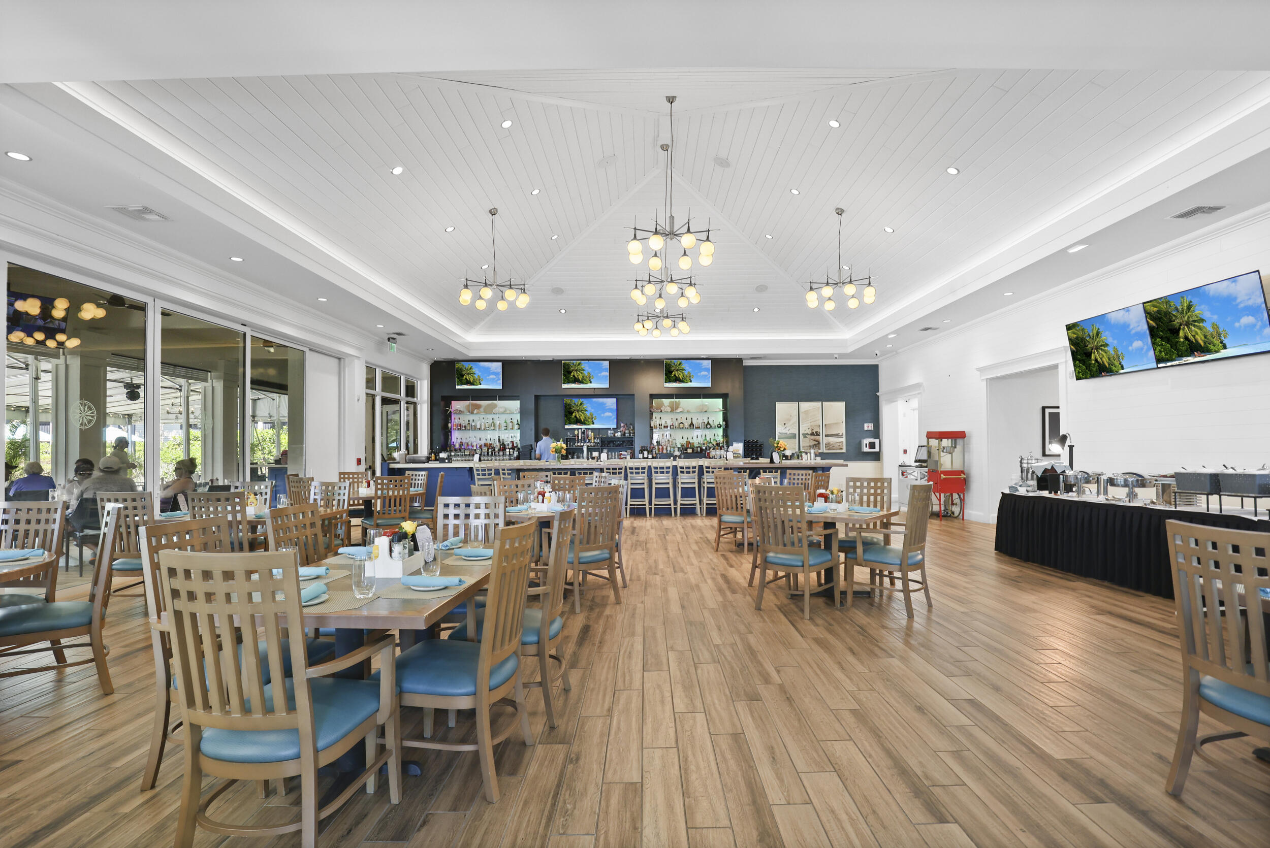 5172 Southeast Club Way, Unit 207 Stuart, FL 34997 - Photo 72 of 87 Restaurant