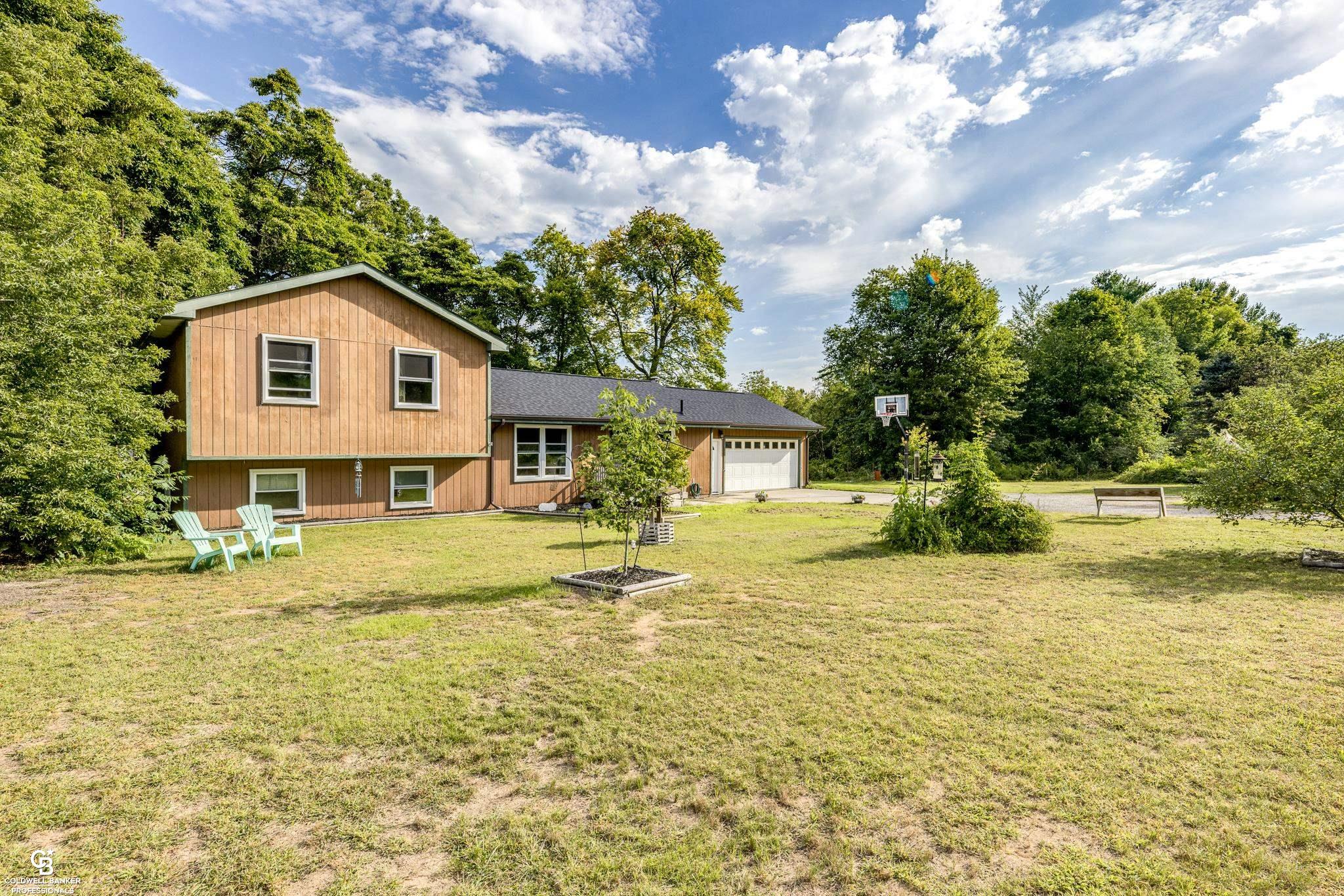 7888 Sparling Road Goodells, MI 48027 - Photo 4 of 29 50120933-3.JPG