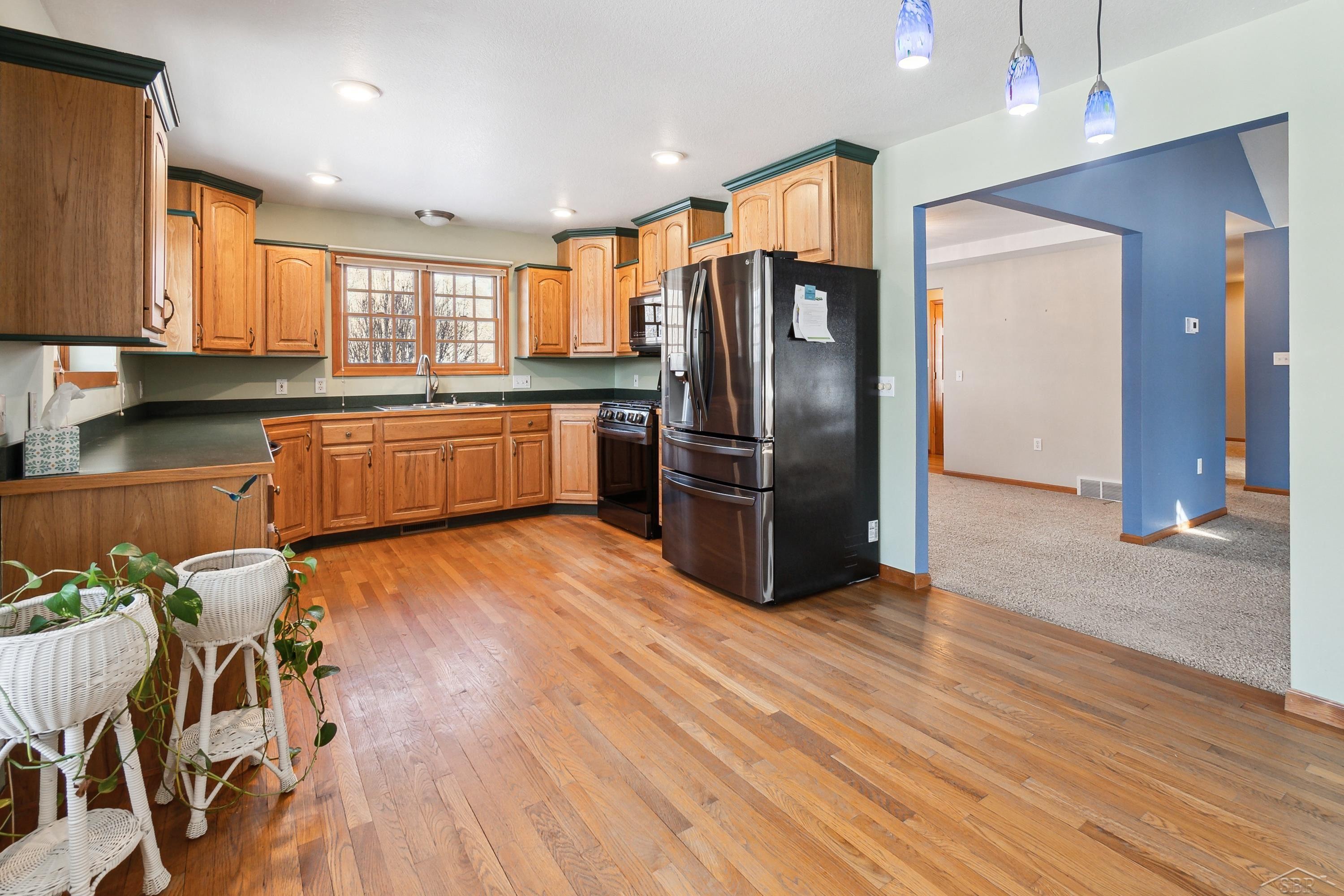 499 Chip Road Kawkawlin, MI 48631 - Photo 9 of 46