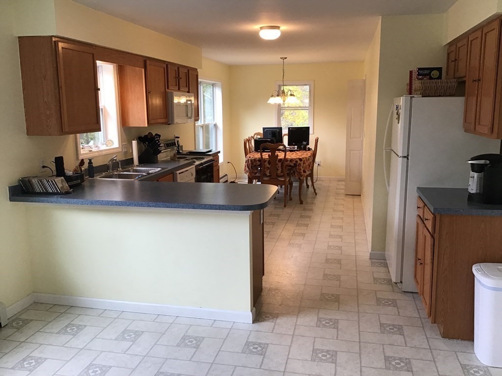 27 Tanner Road Oxford, MA 01540 - Photo 11 of 30