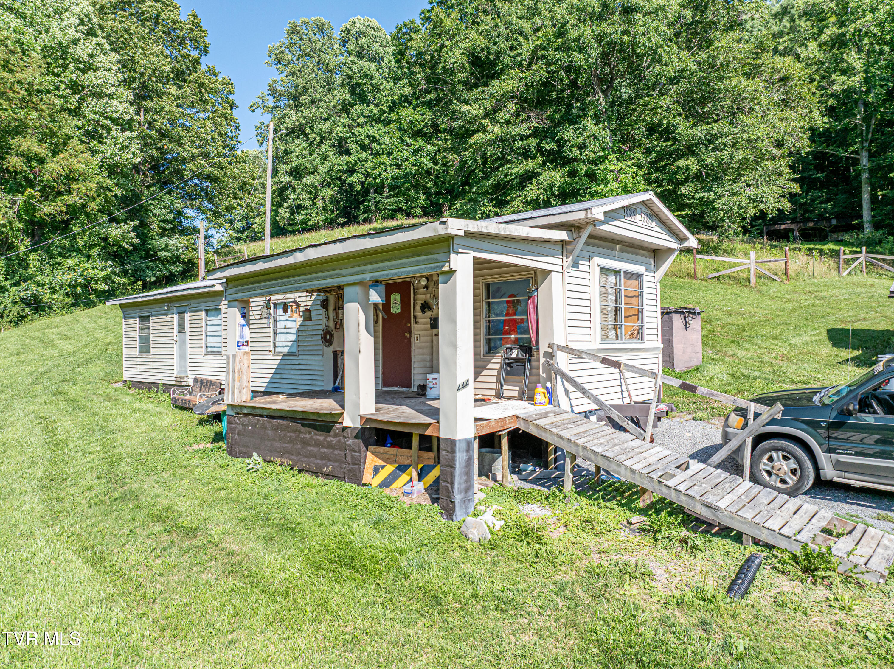 4432 Walker Mountain Road Bristol, VA 24202 - Photo 47 of 73 Walker Mountain-23