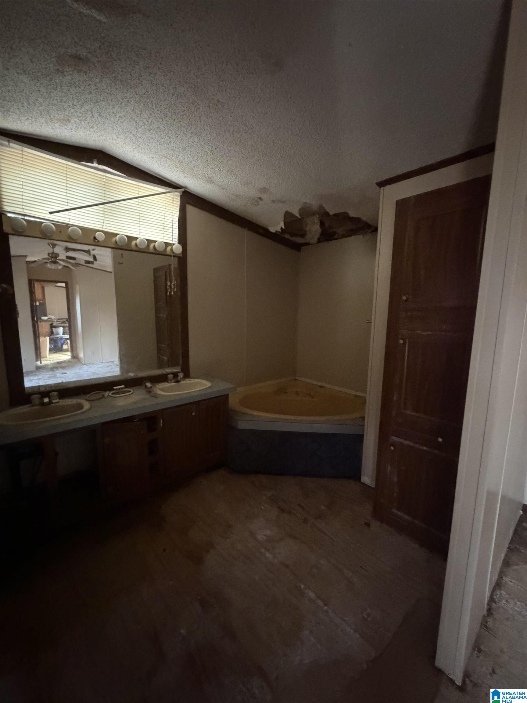 1069 Midway Estates Road Jacksons Gap, AL 36861 - Photo 12 of 26