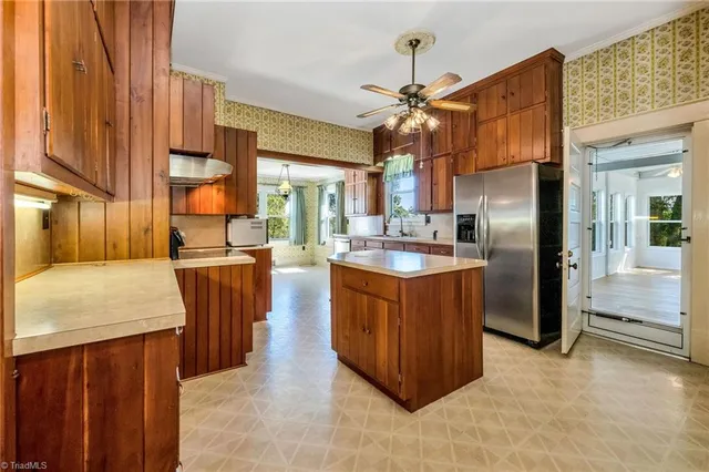 $475,000 | 704 9th Street, North Wilkesboro, NC 28659