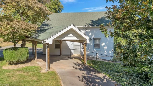 $475,000 | 704 9th Street, North Wilkesboro, NC 28659