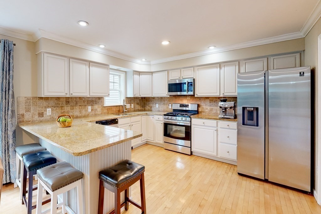 3 Rhododendron Avenue, Unit 3 Medfield, MA 02052 - Photo 6 of 38 Gallery Image 6