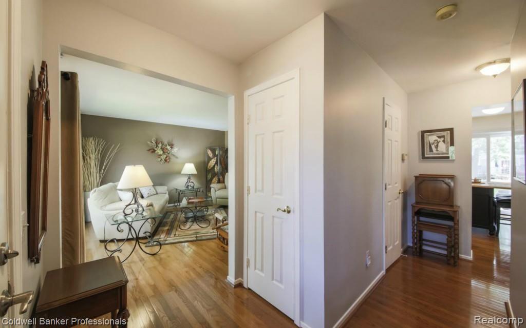 1068 High-Ridge Drive Canton, MI 48187 - Photo 2 of 26 2-photo-web-1680x1050-147876.jpg