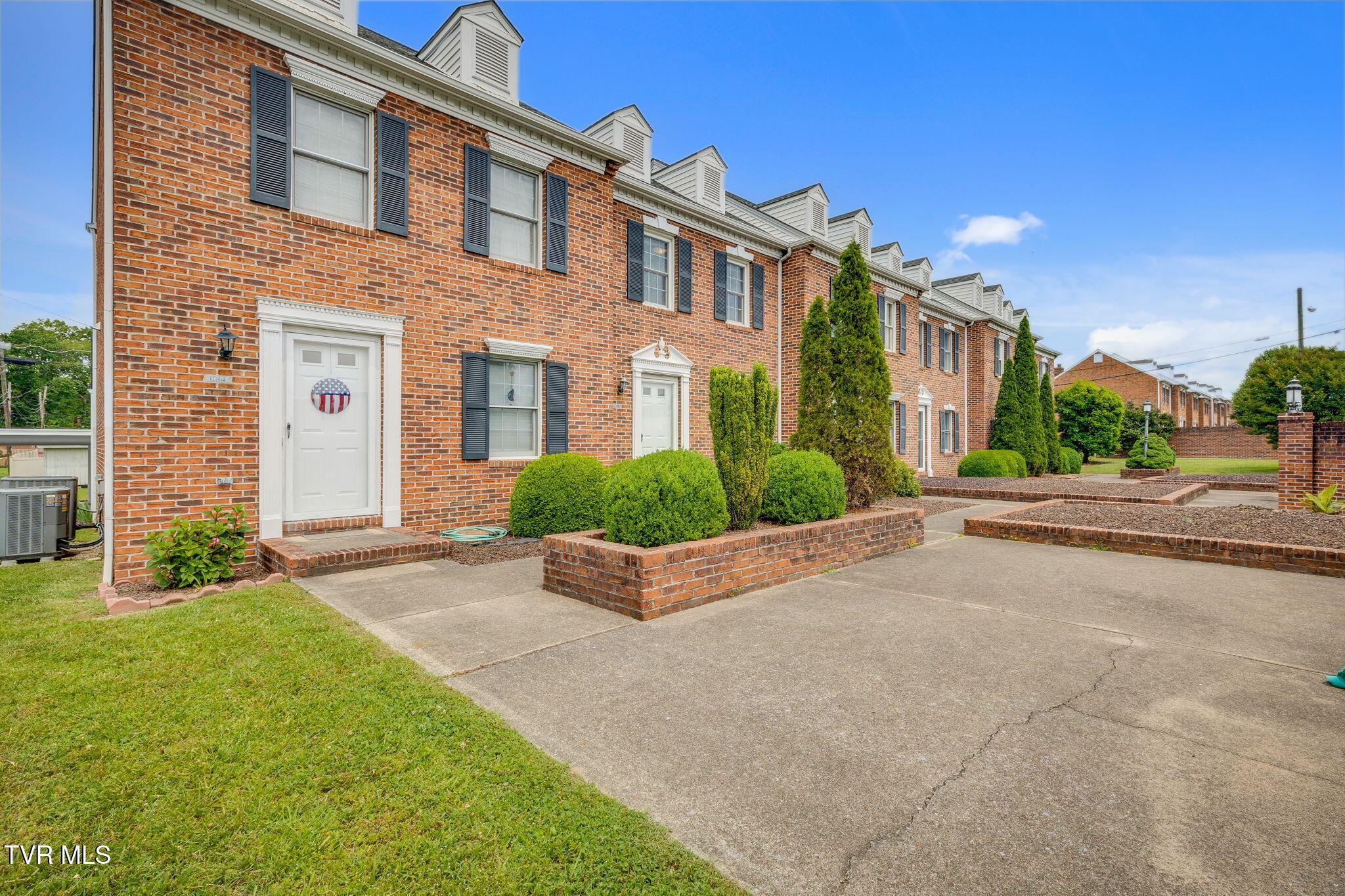 1016 Konnarock Road, Unit 1 Kingsport, TN 37664 - Photo 2 of 28 001