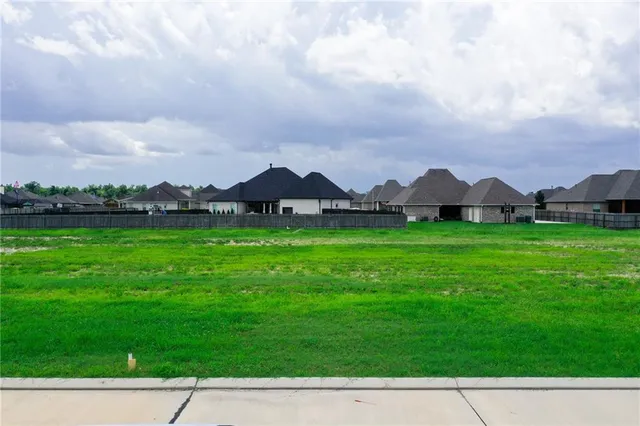 $93,000 | 328 Sophia Drive, Luling, LA 70070