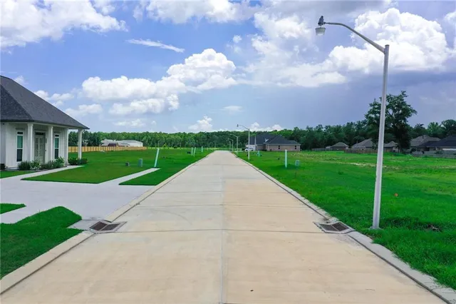 $93,000 | 328 Sophia Drive, Luling, LA 70070