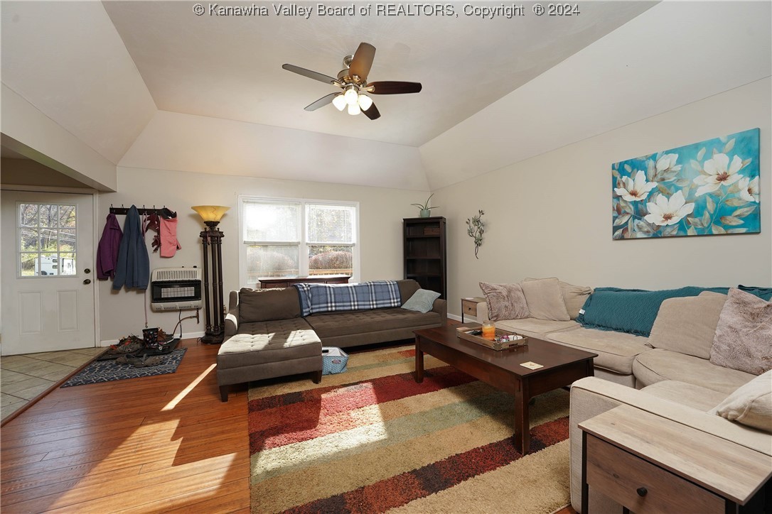 1117 Trace Fork Road Charleston, WV 25320 - Photo 10 of 28 Gallery Image 10