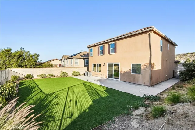 $950,000 | 20264 Dorothy Street, Saugus, CA 91350