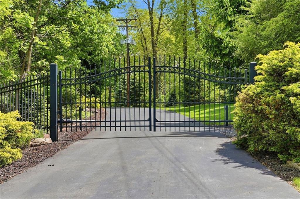 1040 Chanticleer Drive Crescent, PA 15046 - Photo 2 of 50 a view of a fence