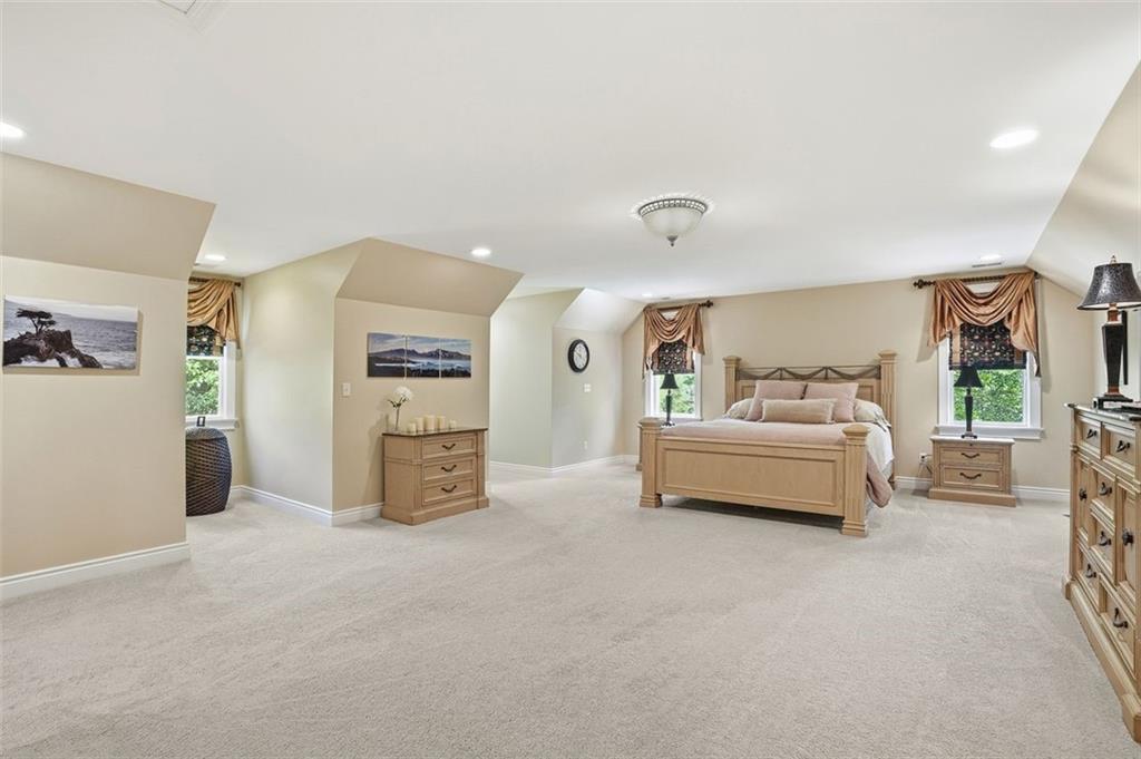 1040 Chanticleer Drive Crescent, PA 15046 - Photo 22 of 50