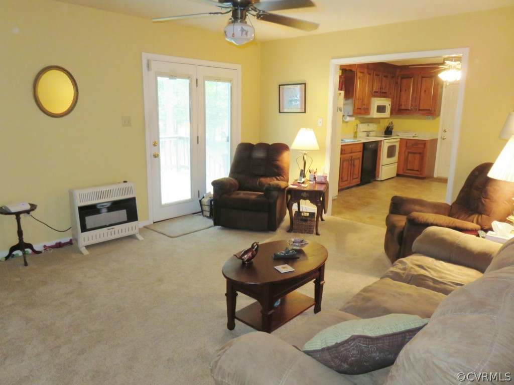 10020 Tunstall Road New Kent, VA 23124 - Photo 5 of 17 Family Room View 2