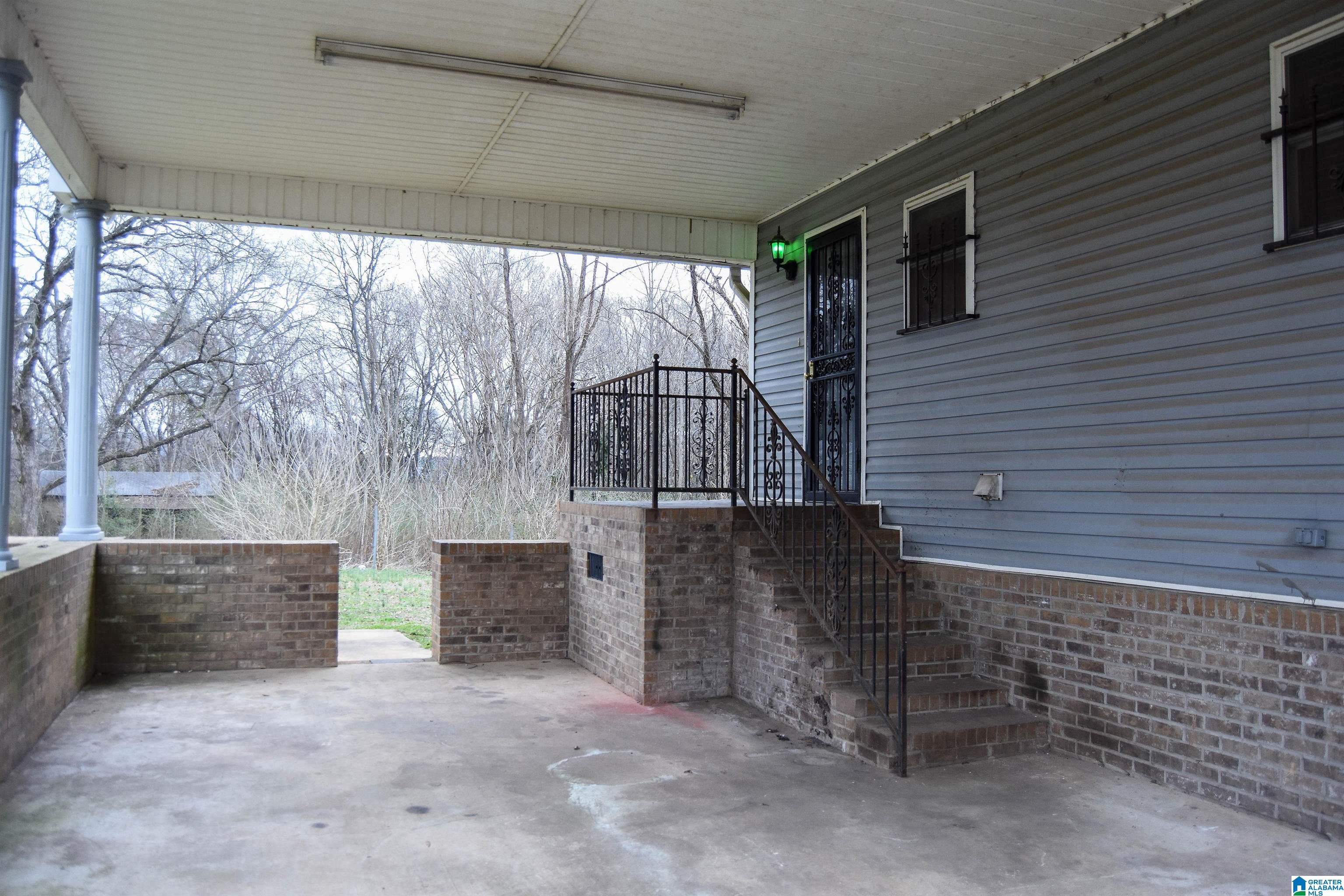 932 Parker Street Anniston, AL 36201 - Photo 5 of 37