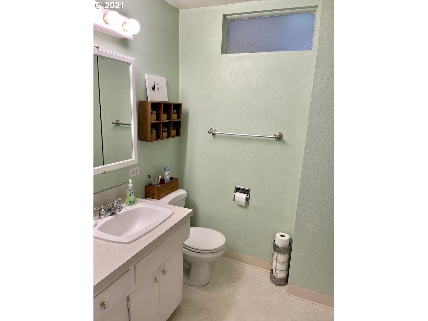 2785 3rd Street Springfield, OR 97477 - Photo 13 of 23