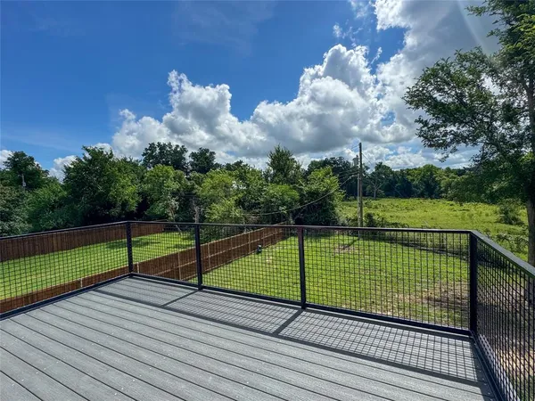 a view of a tennis court