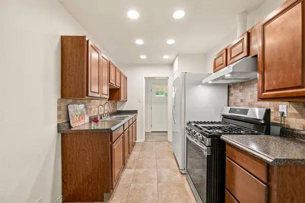 $239,000 | 609 Crane Drive, Euless, TX 76039