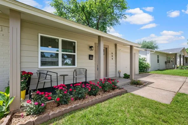$239,000 | 609 Crane Drive, Euless, TX 76039