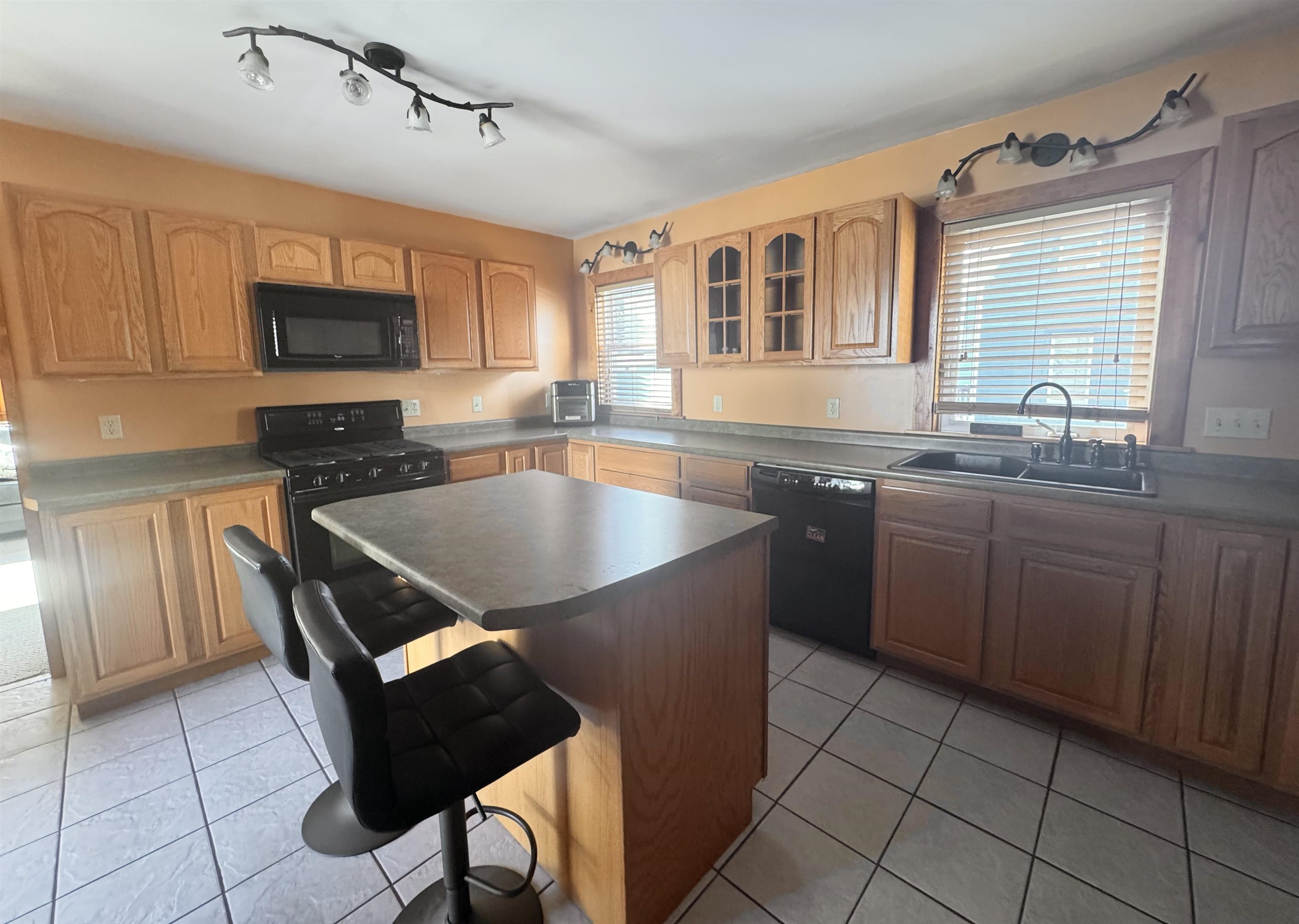 137 Wall Street Springfield, VT 05156 - Photo 3 of 39