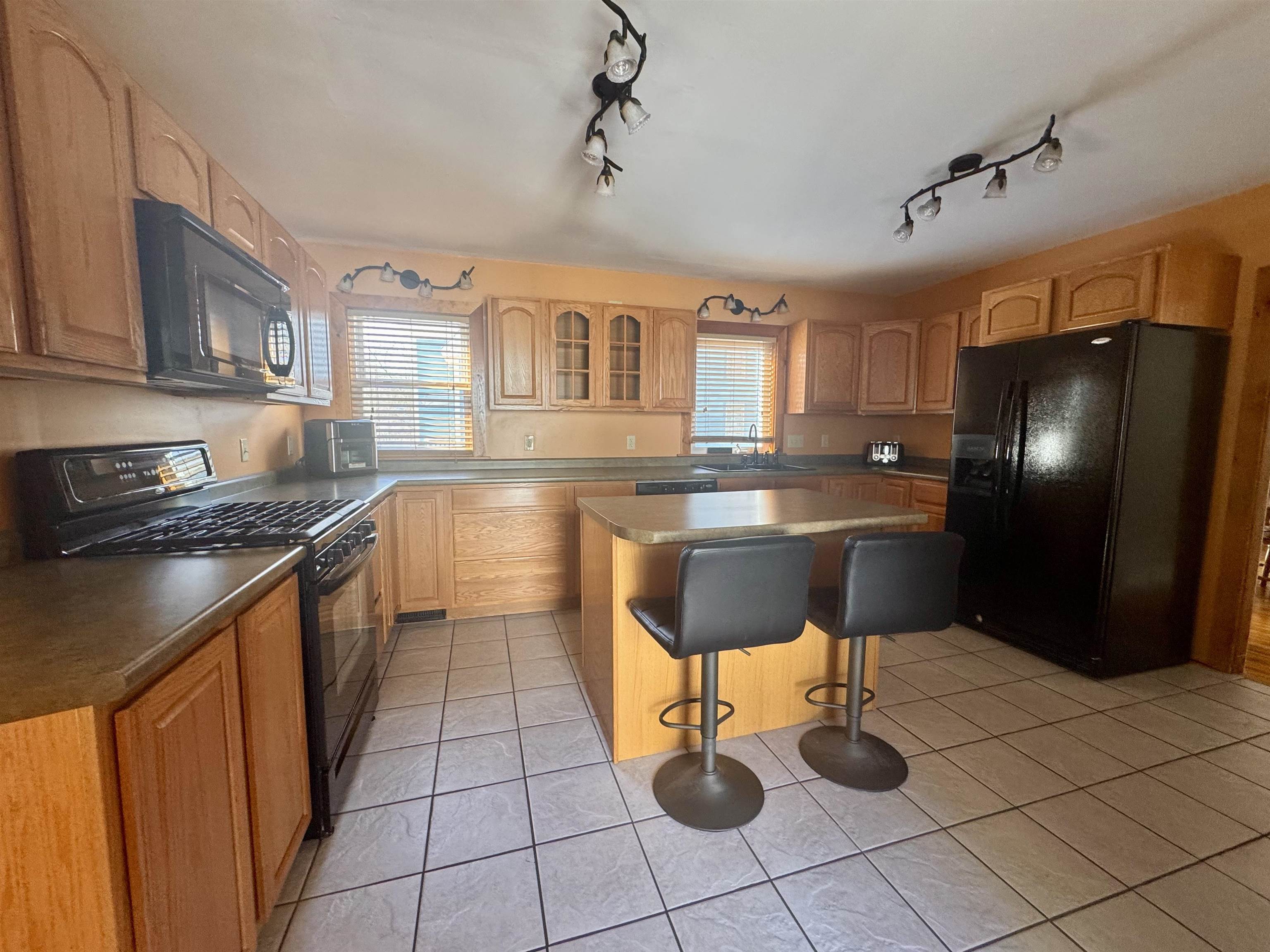 137 Wall Street Springfield, VT 05156 - Photo 7 of 39