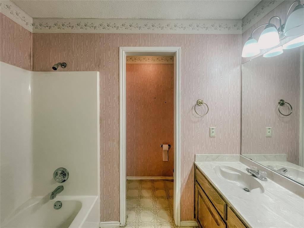 1312 Rio Grande Drive Benbrook, TX 76126 - Photo 22 of 29