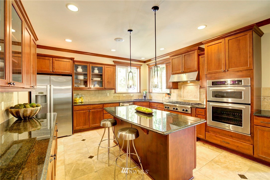 920 South 34th Place Renton, WA 98055 - Photo 10 of 39