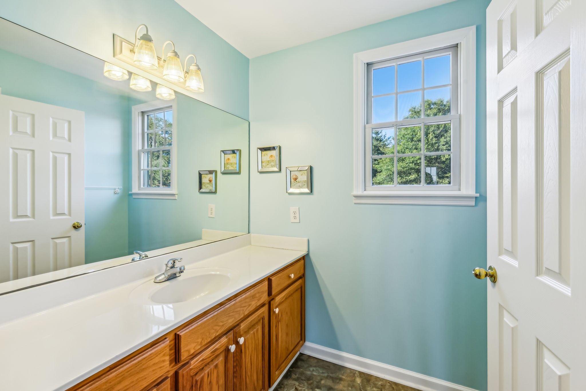 4152 Old Coopertown Road Springfield, TN 37172 - Photo 38 of 70 Upstairs Jack and Jill bath